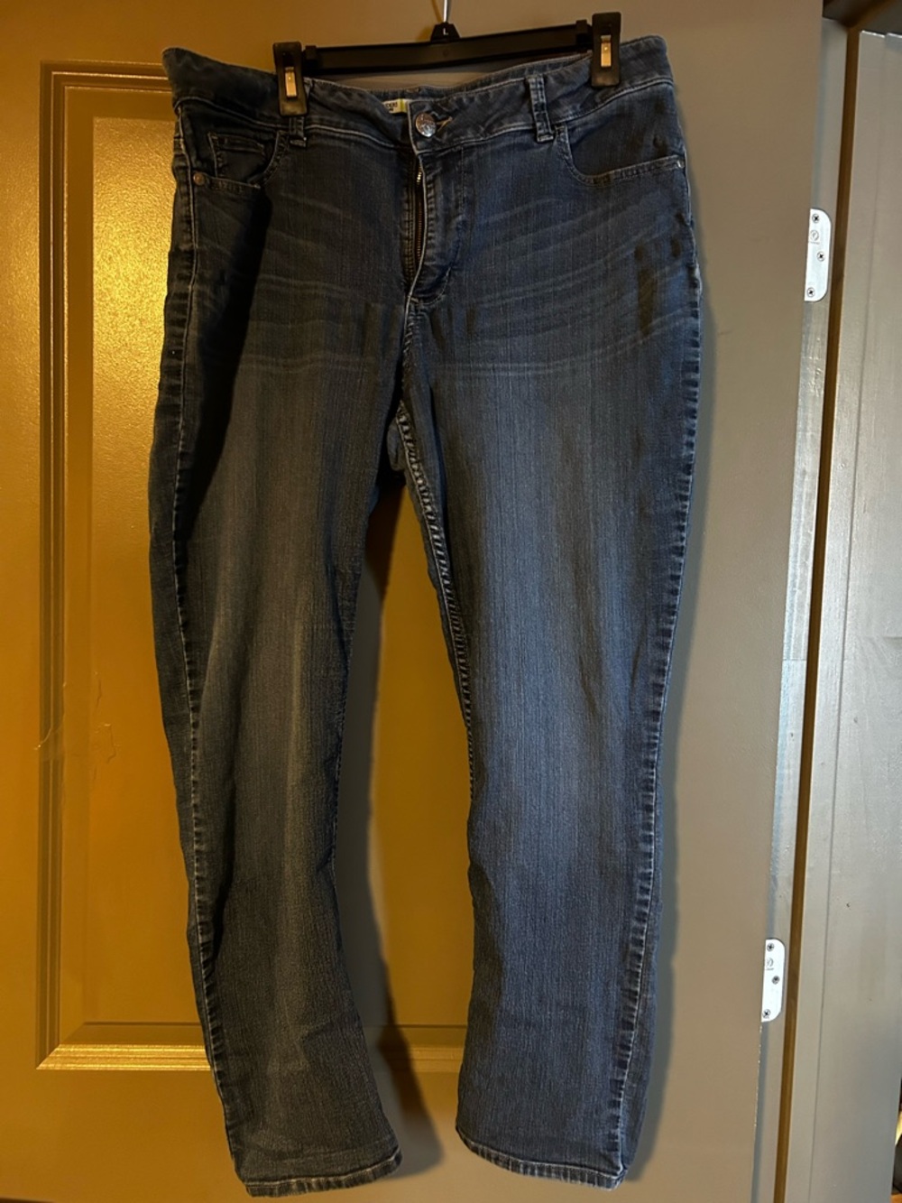 Riders by Lee women’s Straight Leg Stretch Jeans - Indigo Blue Wash